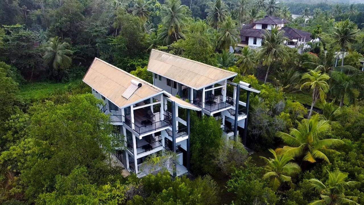 Karawwa Luxury Villas Hikkaduwa Exterior photo